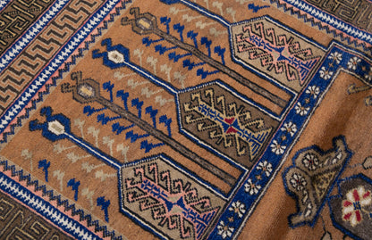 Prayer Rug 3.4 x 5.9 feet 105 x 180 cm