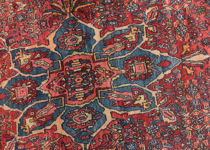 Vintage Turkish Small Rug, 112 x 163 cm / 3.7 x 5.3 feet
