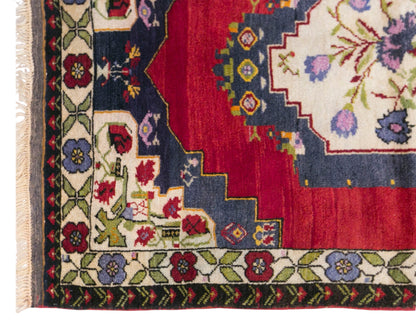 Vintage Konya Karapinar Rug, 130 × 181 cm / 4.3 x 5.9 ft Handmade Wool Rug