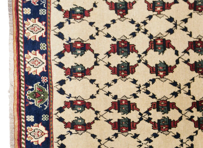 Vintage Konya Karapinar Rug, 135 × 156 cm / 4.4 x 5.1 ft Handmade Wool Rug