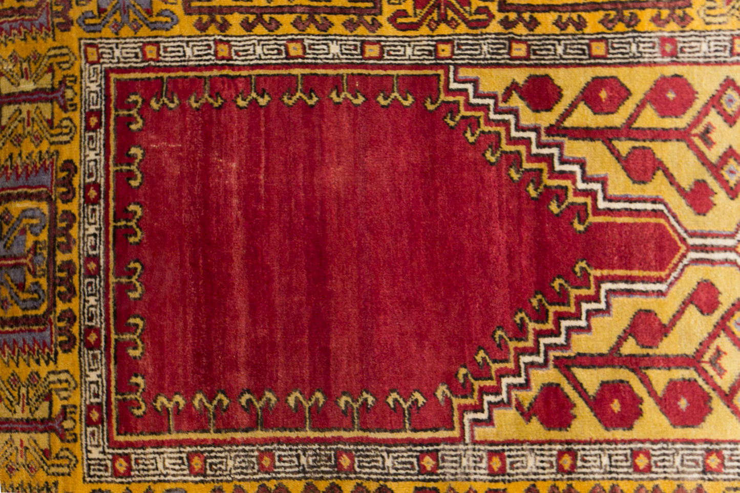 Vintage Konya Prayer Rug, 145 × 230 cm / 4.8 x 7.5 ft Handmade Wool Rug