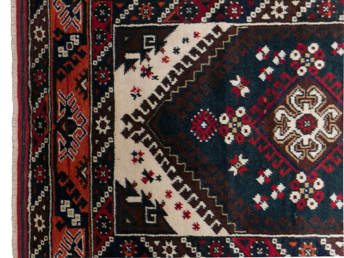 Vintage Dosemealti Nomadic Rug, 138 × 236 cm / 4.5 x 7.7 ft Handmade Wool Rug