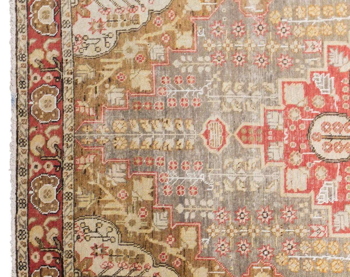Vintage Kayseri Rug, 133 × 194 cm / 4.4 x 6.4 ft Handmade Wool Rug, Muted Turkish Area Rug