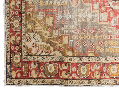 Vintage Kayseri Rug, 133 × 194 cm / 4.4 x 6.4 ft Handmade Wool Rug, Muted Turkish Area Rug