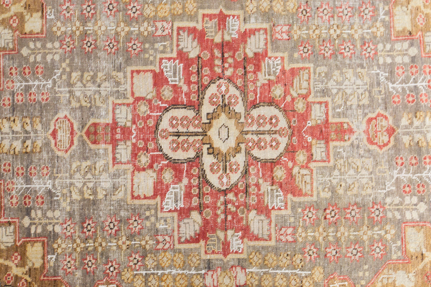 Vintage Kayseri Rug, 133 × 194 cm / 4.4 x 6.4 ft Handmade Wool Rug, Muted Turkish Area Rug