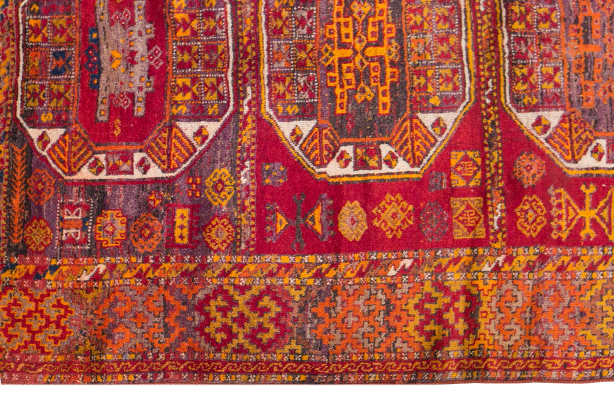 Vintage Konya Cihanbeyli Kurdish Rug, 135 × 230 cm / 4.4 x 7.5 ft Handmade Wool Rug