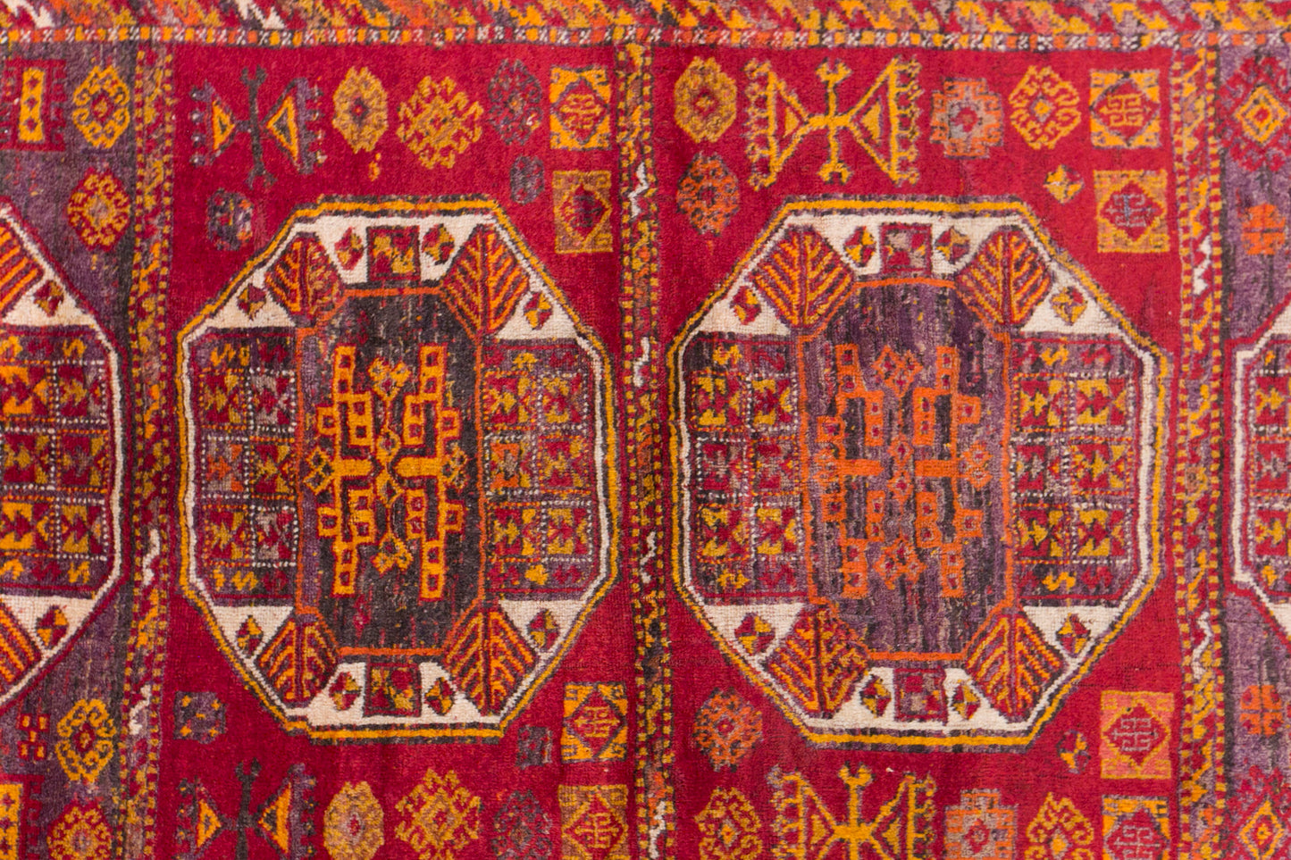 Vintage Konya Cihanbeyli Kurdish Rug, 135 × 230 cm / 4.4 x 7.5 ft Handmade Wool Rug
