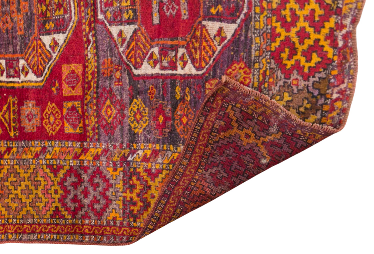 Vintage Konya Cihanbeyli Kurdish Rug, 135 × 230 cm / 4.4 x 7.5 ft Handmade Wool Rug