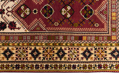 Vintage Milas Rug, 135 × 210 cm / 4.4 x 6.9 ft Handmade Wool Rug
