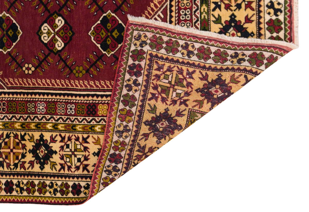 Vintage Milas Rug, 135 × 210 cm / 4.4 x 6.9 ft Handmade Wool Rug