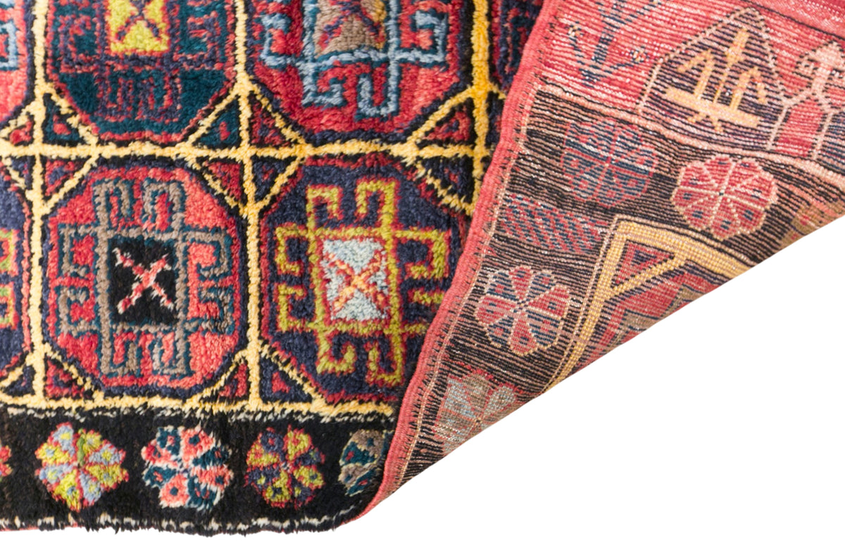 Vintage Konya Yatak Halisi Rug, 135 × 175 cm / 4.4 x 5.7 ft Handmade Wool Rug