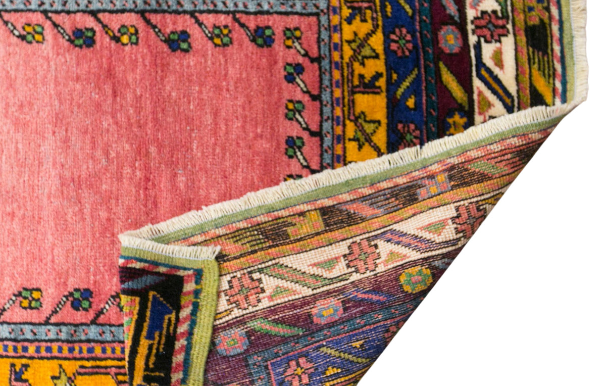 Vintage Konya Prayer Rug, 135 × 210 cm / 4.4 x 6.9 ft Handmade Wool Rug