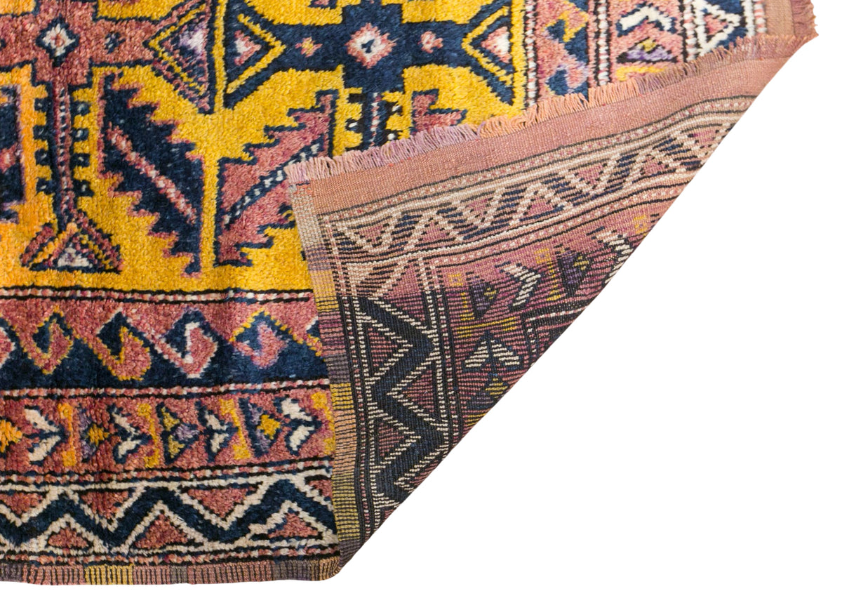 Vintage Kurdish Herki Rug, 145 × 220 cm / 4.8 x 7.2 ft Handmade Wool Rug