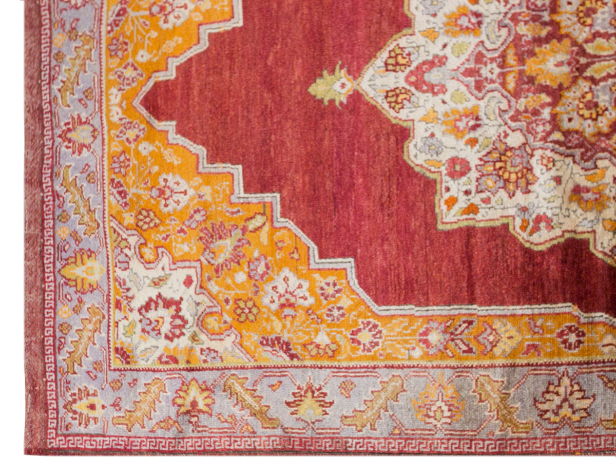 Vintage Karapinar Konya Rug, 132 × 205 cm / 4.3 x 6.7 ft Handmade Wool Rug