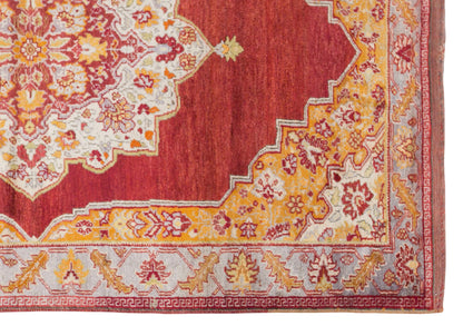 Vintage Karapinar Konya Rug, 132 × 205 cm / 4.3 x 6.7 ft Handmade Wool Rug