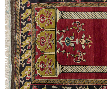Vintage Konya Karapınar Rug, 128 x 200 cm / 4.2 x 6.6 ft Handmade Wool Prayer Rug