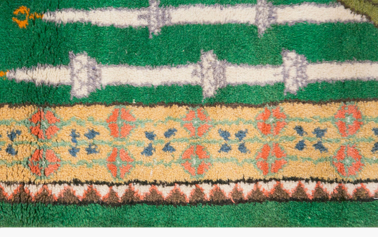 Prayer Rug 2.8 x 4 feet 85 x 122 cm