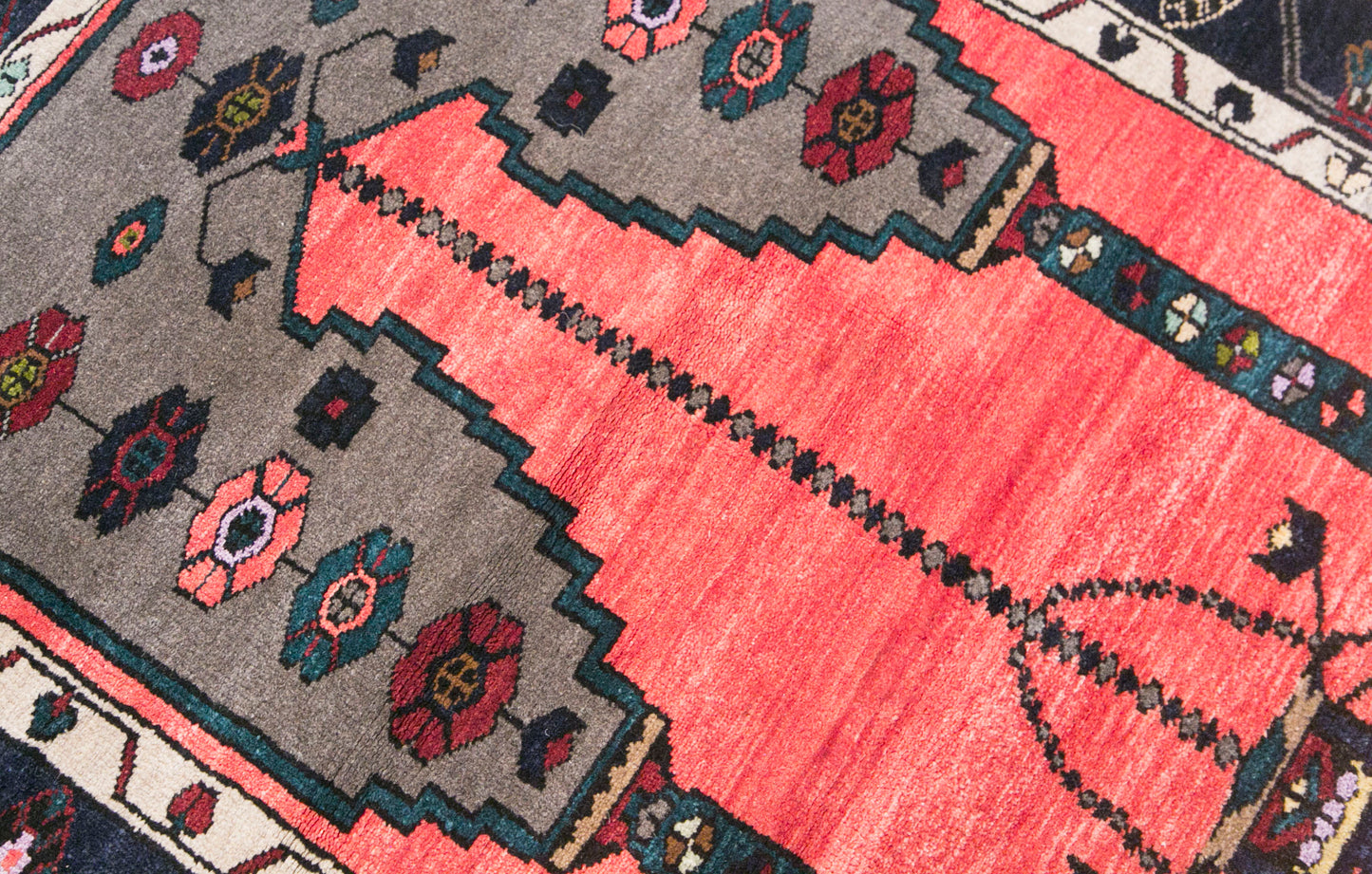 Prayer Rug 3.6 x 5.6 feet 110 x 170 cm