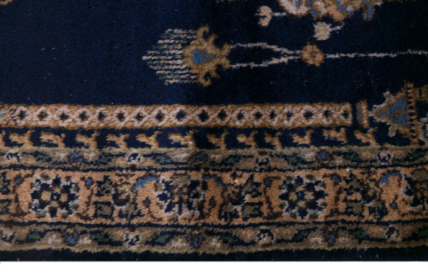 Prayer Rug 2.7 x 4.8 feet 82 x 145 cm
