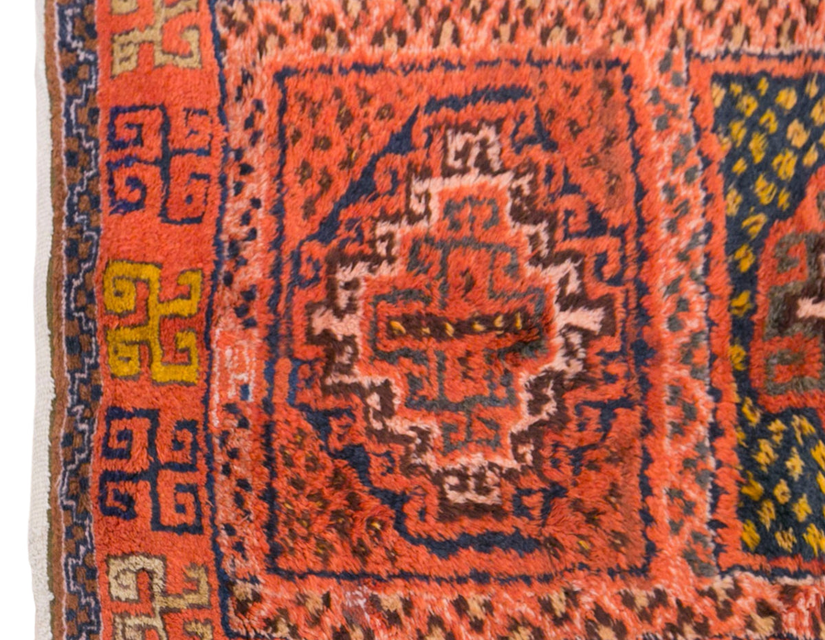 Vintage Kurdish Rug, 106 × 148 cm / 3.5 x 4.9 ft Handmade Wool Rug
