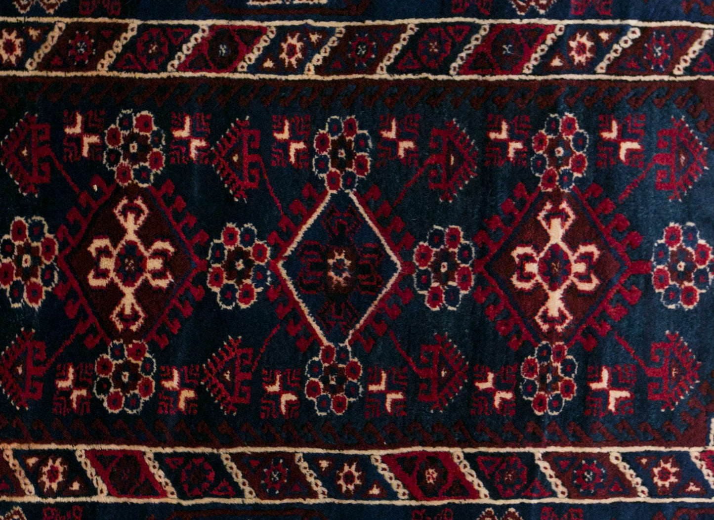 Vintage Dosemealti Rug, 121 × 193 cm / 4 x 6.3 ft Handmade Wool Rug