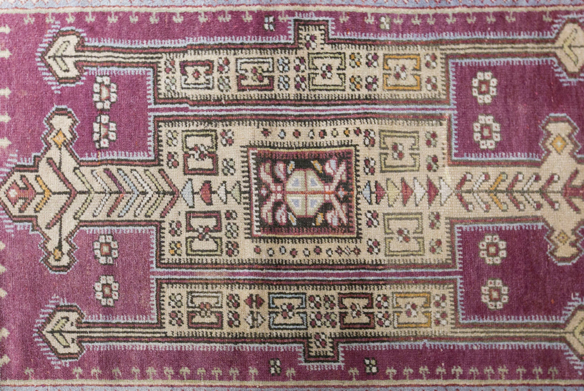 Vintage Kırşehir Rug, 106 × 221 cm / 3.5 x 7.3 ft Handmade Wool Rug