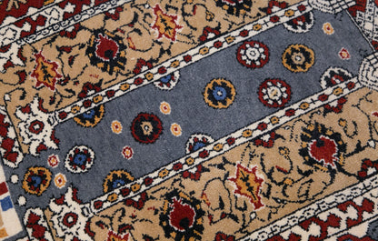 Prayer Rug 2.8 x 4.3 feet 85 x 130 cm
