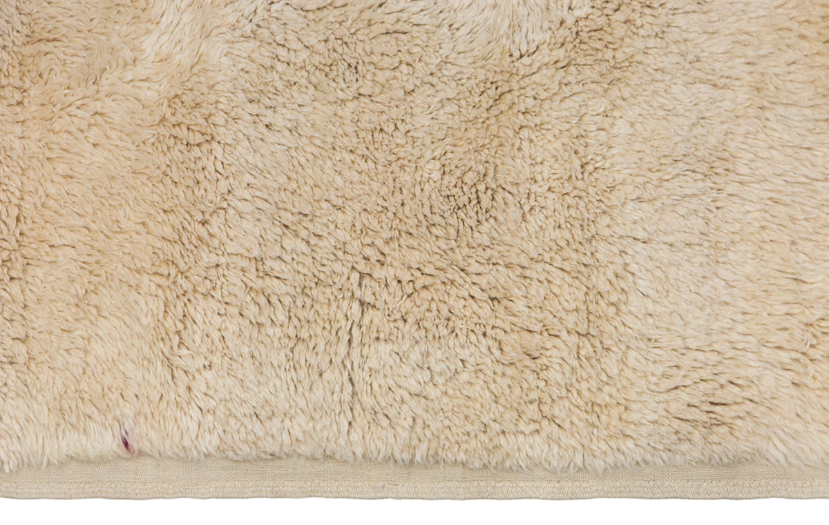 Vintage Karapınar Tulu, 132 x 230 cm / 4.3 x 7.5 feet