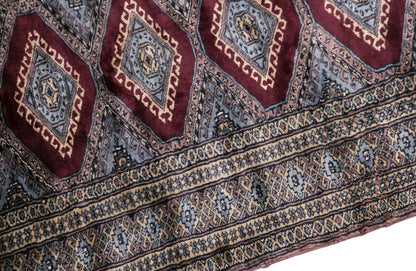 Vintage Konya Rug, 125 x 165 cm / 4.1 x 5.4 feet