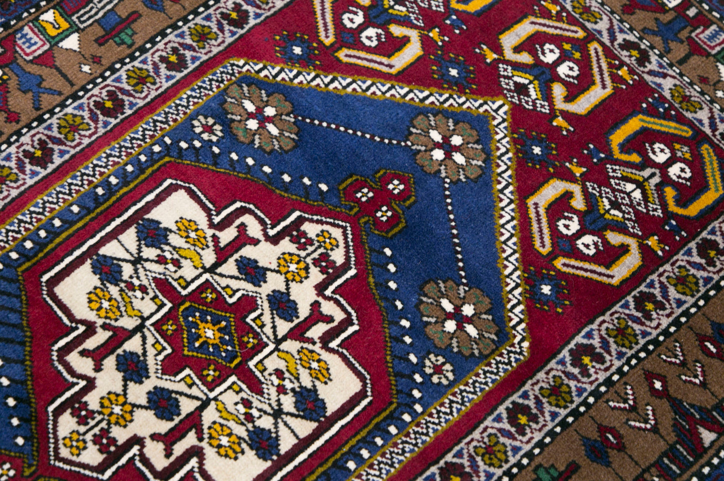 Prayer Rug 3.4 x 4.9 feet 105 x 150 cm