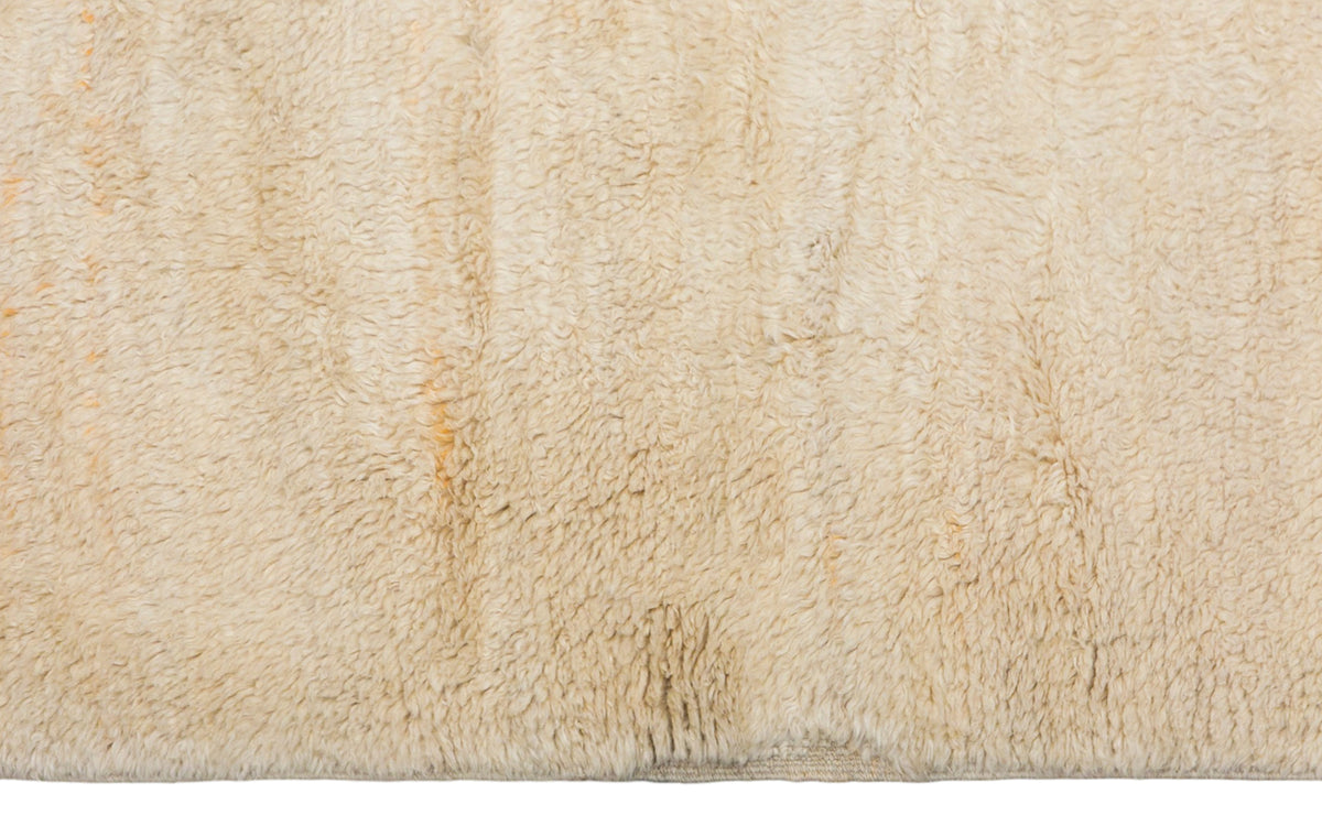 Vintage Karapınar Tulu, 127 x 240 cm / 4.2 x 7.9 feet