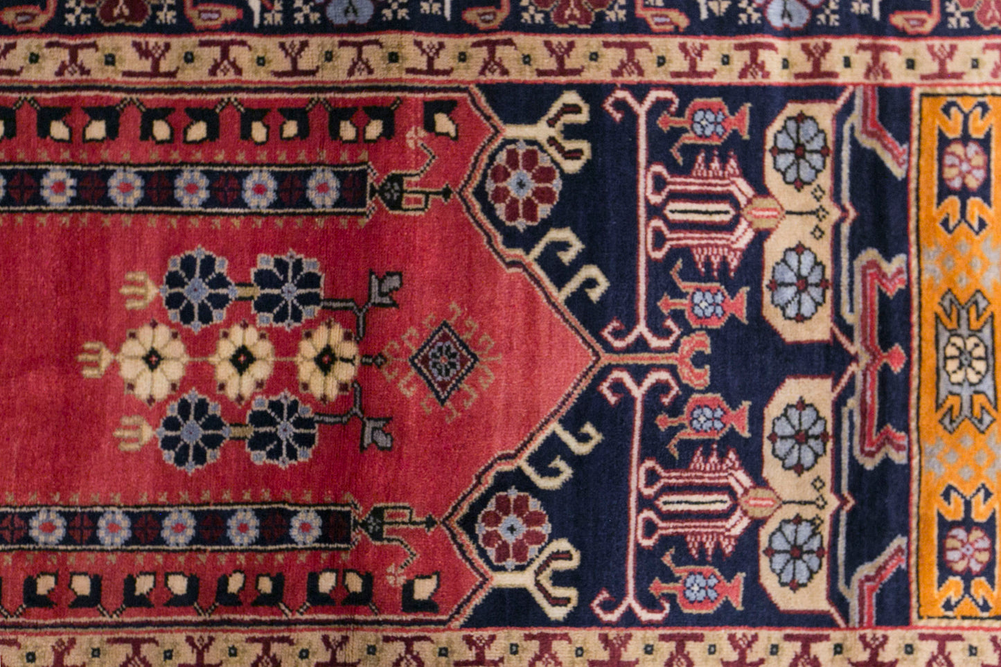 Vintage Konya Prayer Rug, 120 × 200 cm / 3.9 x 6.6 ft Handmade Wool Rug