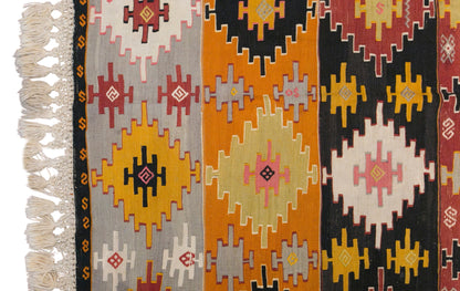 Vintage Konya Kilim, 223 x 350 cm / 7.3 x 11 feet