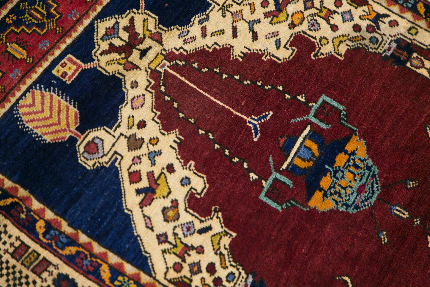 Prayer Rug 3.4 x 5.9 feet 105 x 180 cm