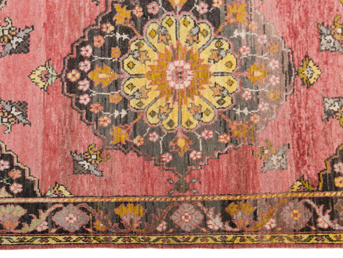 Vintage Konya Sille Rug, 98 × 150 cm / 3.2 x 4.9 ft Handmade Wool Rug