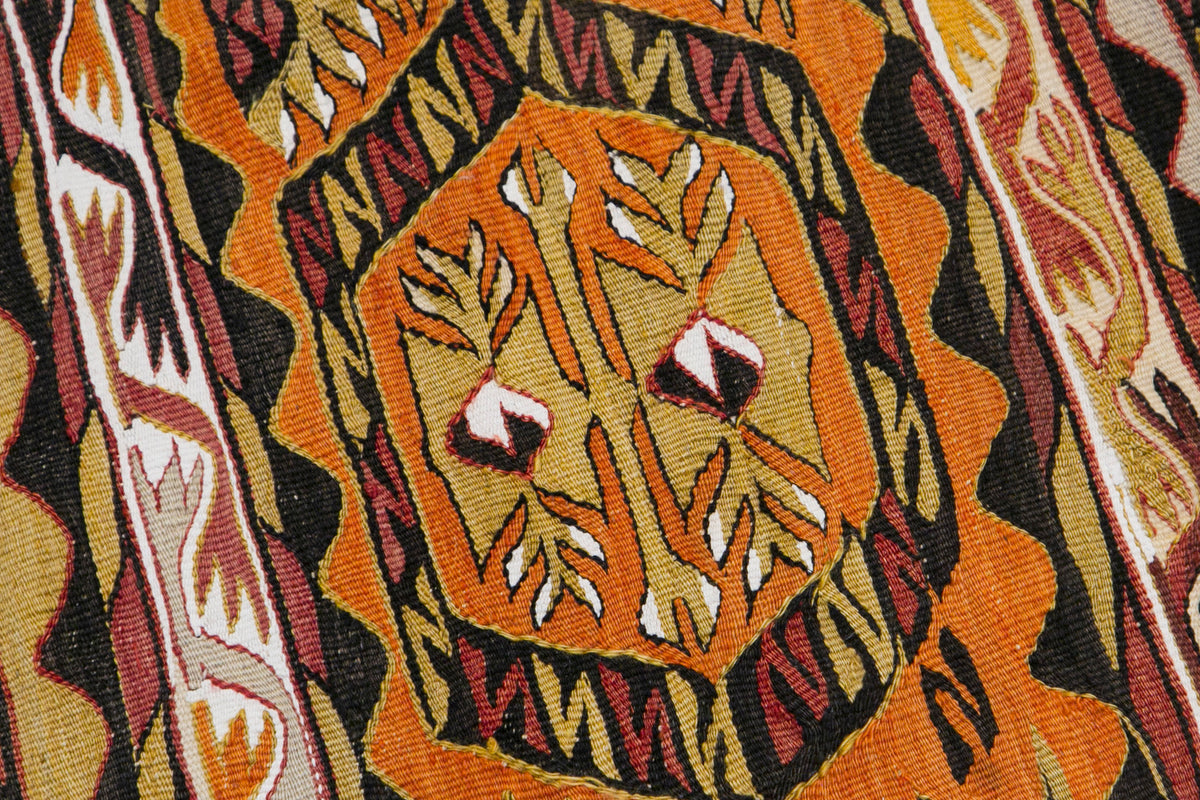 Vintage Konya Kilim, 120 x 175 cm / 3.9 x 5.7 feet