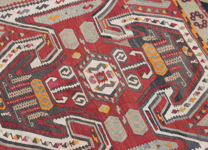 Vintage Hattuşaş kilim, 195 x 406 cm / 6.4 x 13 feet