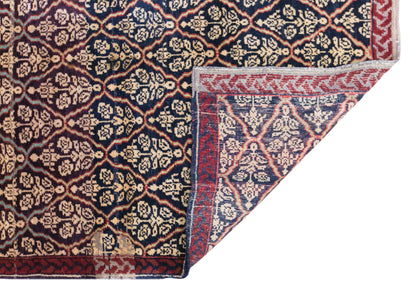 Vintage Konya Karapinar Rug, 114 × 147 cm / 3.7 x 4.8 ft Handmade Wool Rug