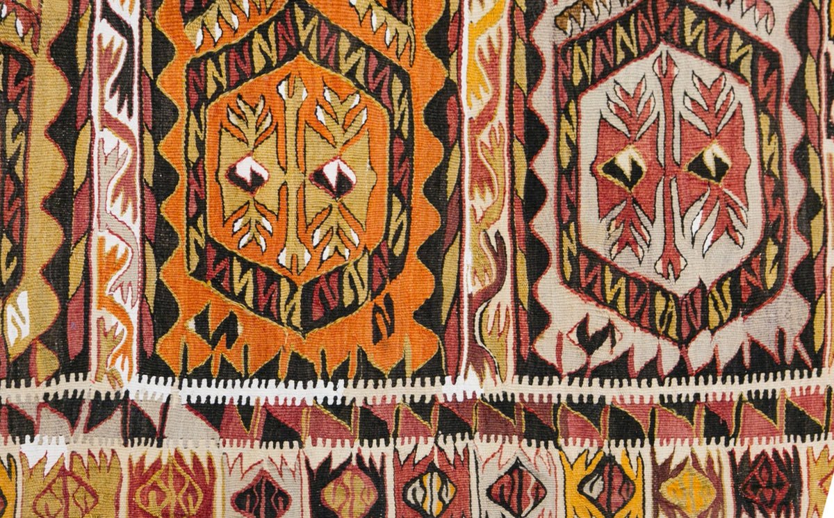 Vintage Konya Kilim, 120 x 175 cm / 3.9 x 5.7 feet