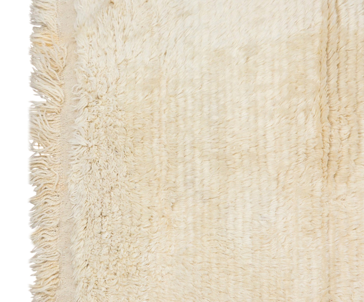Vintage Karapınar Tulu, 140 x 221 cm / 4.6 x 7.3 feet