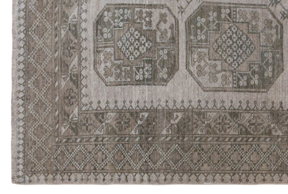 Vintage Large Rug, 205 x 330 cm / 6.7 x 11 feet