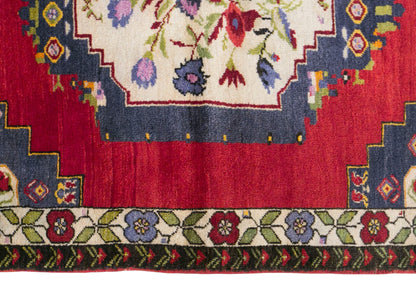 Vintage Konya Karapinar Rug, 130 × 181 cm / 4.3 x 5.9 ft Handmade Wool Rug
