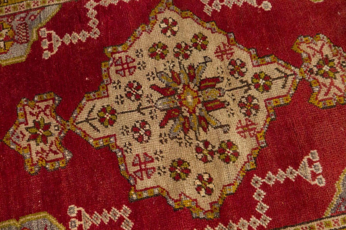 Vintage Turkish Oushak Rug, 110 x 140 cm / 3.6 x 4.6 ft