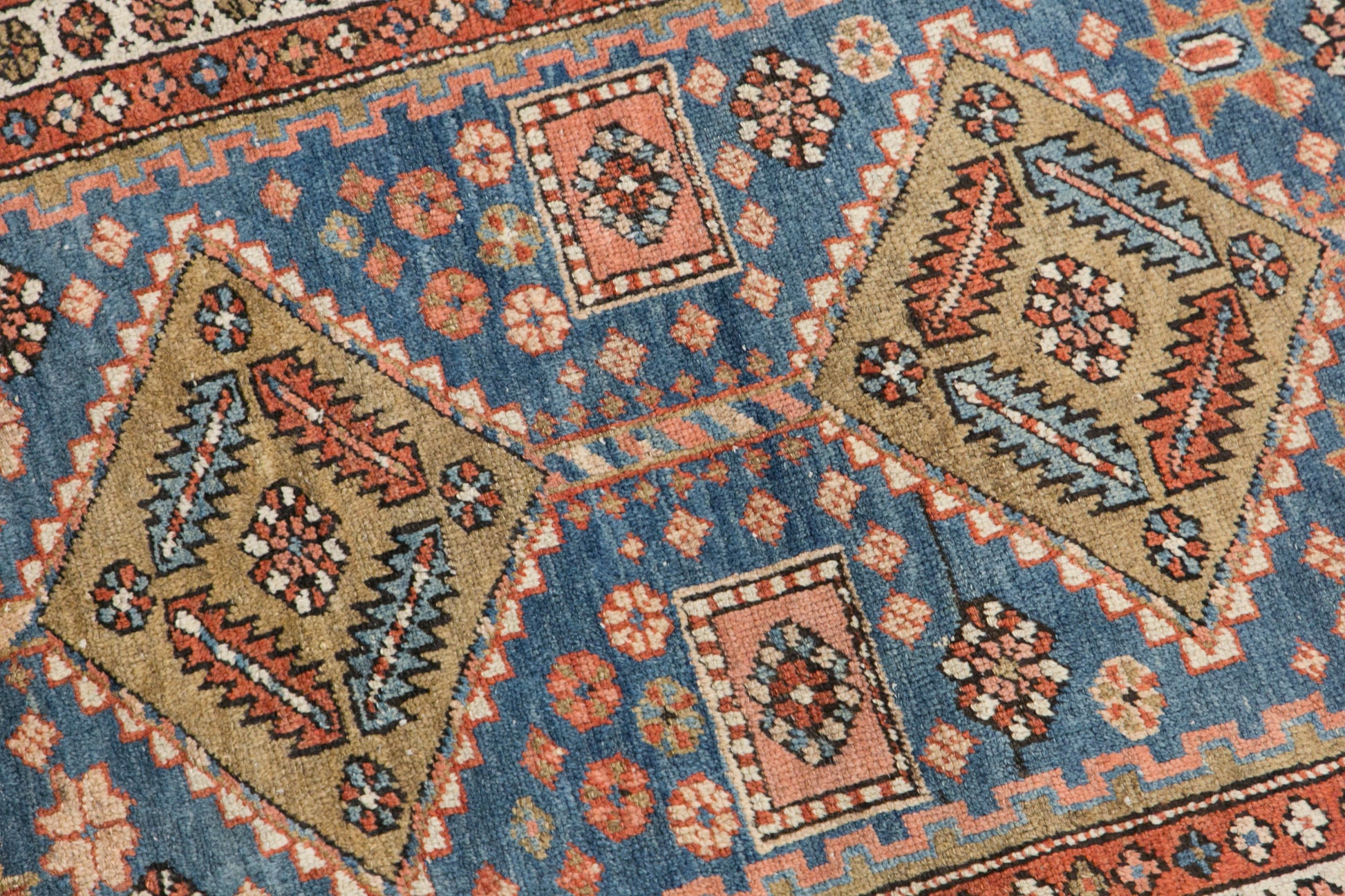 60+ Yrs  Wool Area Rug – 95 x 185 cm / 3.1 x 6.1 ft