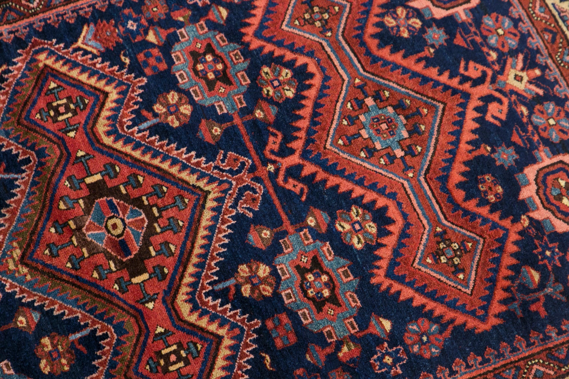 60+ Yrs Handmade Wool Rug – 97 x 130 cm / 3.2 x 4.3 ft