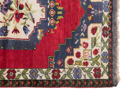 Vintage Konya Karapinar Rug, 130 × 181 cm / 4.3 x 5.9 ft Handmade Wool Rug