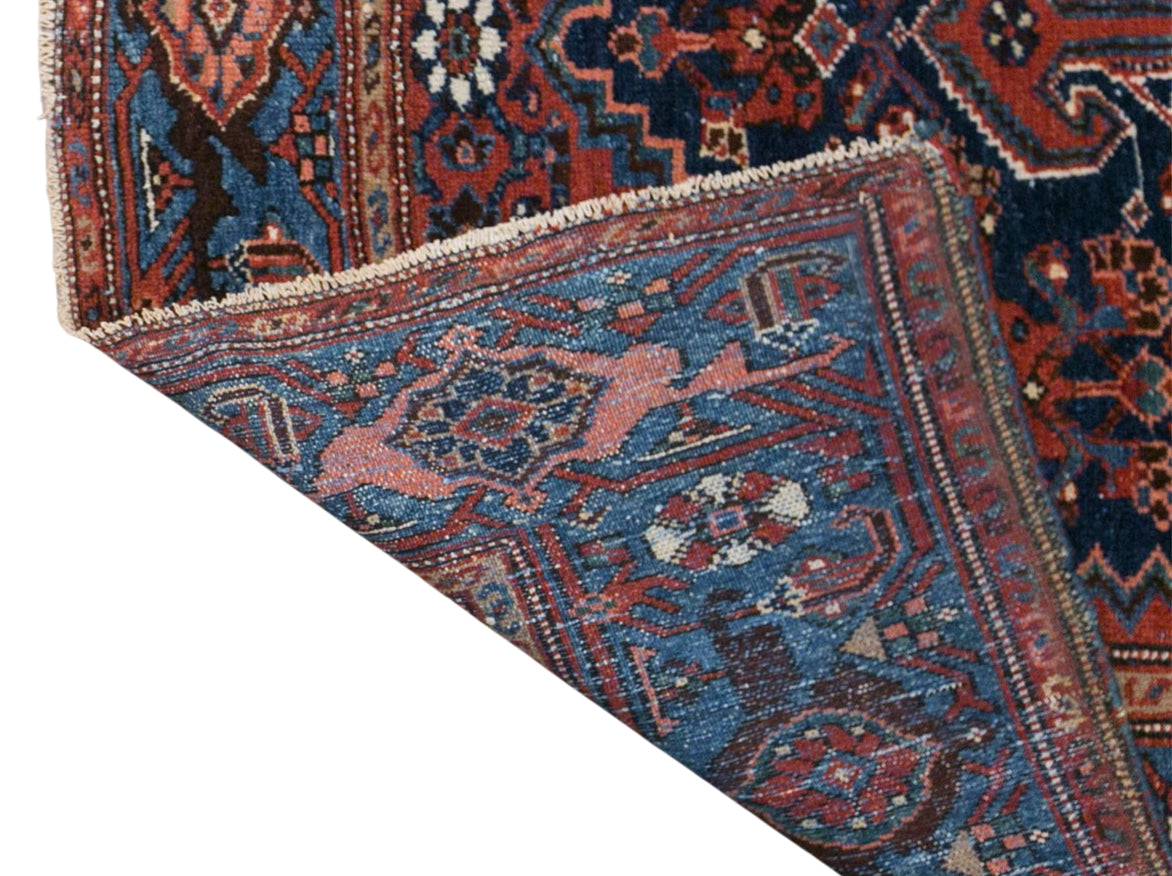 Vintage Turkish Rug, 134 × 192 cm / 4.4 x 6.3 ft Handmade Wool Rug