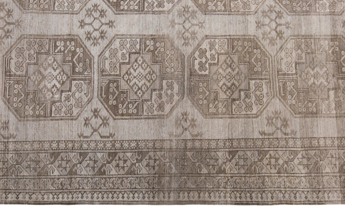 Vintage Large Rug, 205 x 330 cm / 6.7 x 11 feet