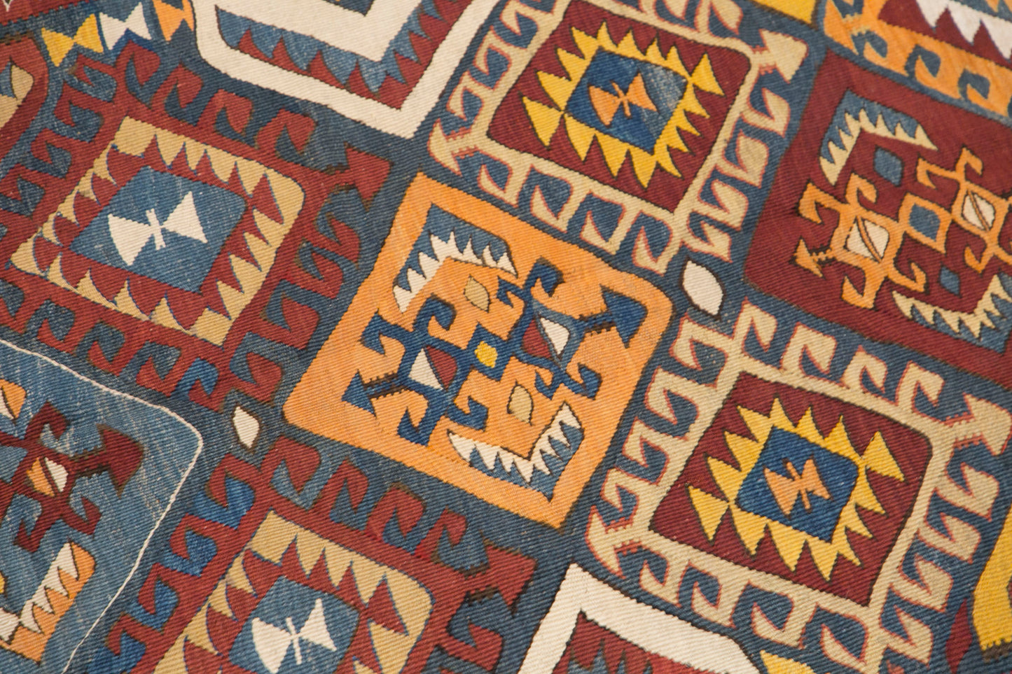 Antique Kilim Rug 5.3 x 8.9 feet 162 x 270 cm