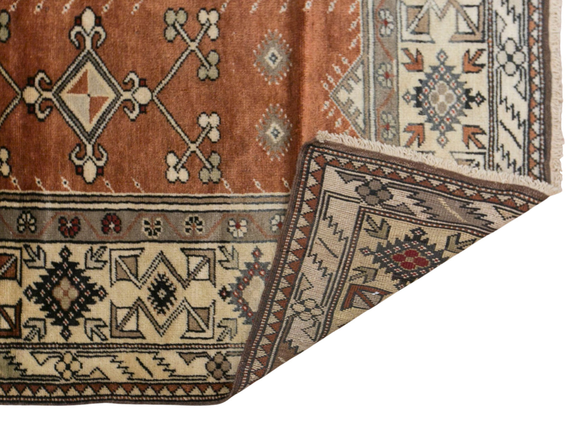 Vintage Milas Prayer Rug, 125 x 220 cm / 4 x 7 ft Handmade Wool Rug